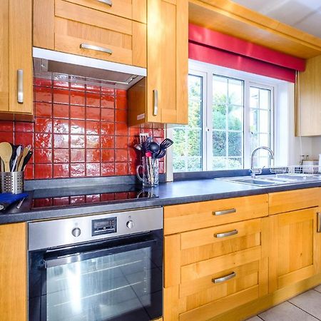 Lake Cottage - A Large Holiday Home In Thorpeness - Close To The Beach And The Meare - Aldeburgh Coastal Cottages المظهر الخارجي الصورة