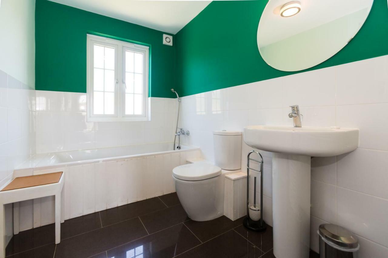 Lake Cottage - A Large Holiday Home In Thorpeness - Close To The Beach And The Meare - Aldeburgh Coastal Cottages المظهر الخارجي الصورة