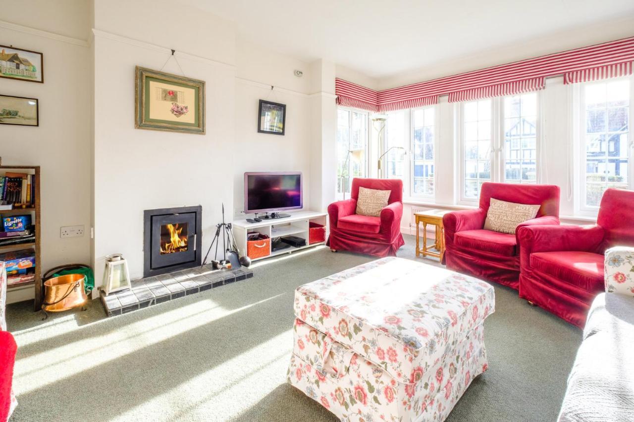 Lake Cottage - A Large Holiday Home In Thorpeness - Close To The Beach And The Meare - Aldeburgh Coastal Cottages المظهر الخارجي الصورة